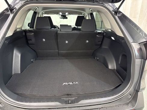 Used 2025 Toyota RAV4 LE AWD/4WD image 10