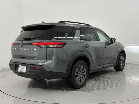 Used 2024 Nissan Pathfinder SV FWD image 9