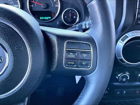 Used 2012 Jeep Wrangler Unlimited Rubicon w/ Connectivity Group image 20