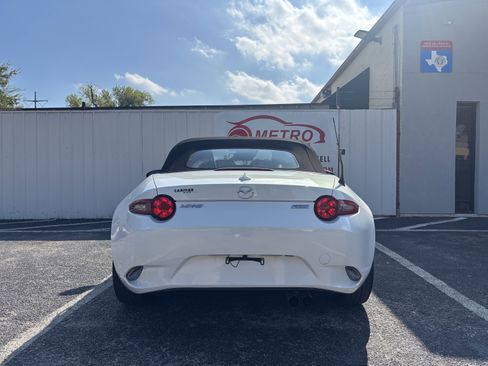 Used 2017 MAZDA MX-5 Miata Grand Touring image 4