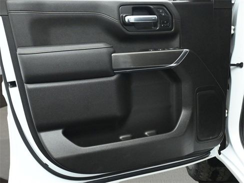 Used 2023 GMC Sierra 3500 AT4 image 8