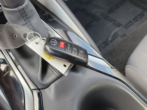 Used 2024 Toyota Corolla SE image 36