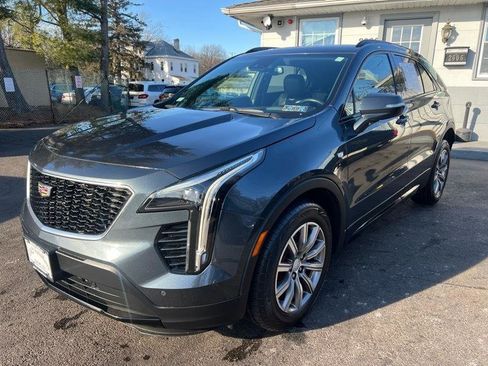 Used 2021 Cadillac XT4 Sport image 3