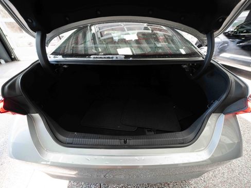 Used 2019 Toyota Avalon XLE image 27