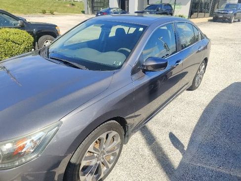Used 2014 Honda Accord Sport image 8