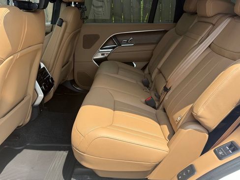 New 2026 Land Rover Range Rover Long Wheelbase SE AWD/4WD image 31