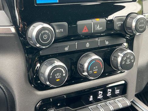Used 2025 RAM 1500 Big Horn AWD/4WD image 19