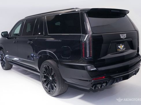 Used 2026 Cadillac Escalade ESV V image 6