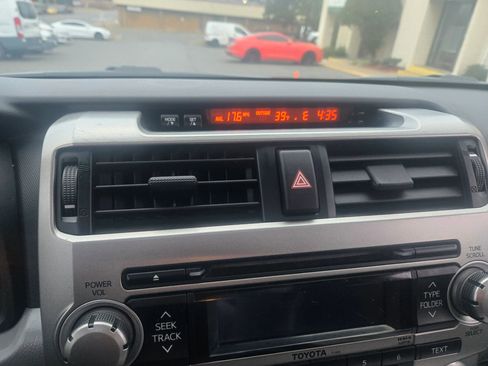 Used 2011 Toyota 4Runner Trail image 28