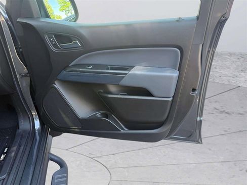 Used 2016 Chevrolet Colorado Z71 RWD image 11