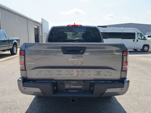 Certified 2025 Nissan Frontier SV RWD image 4