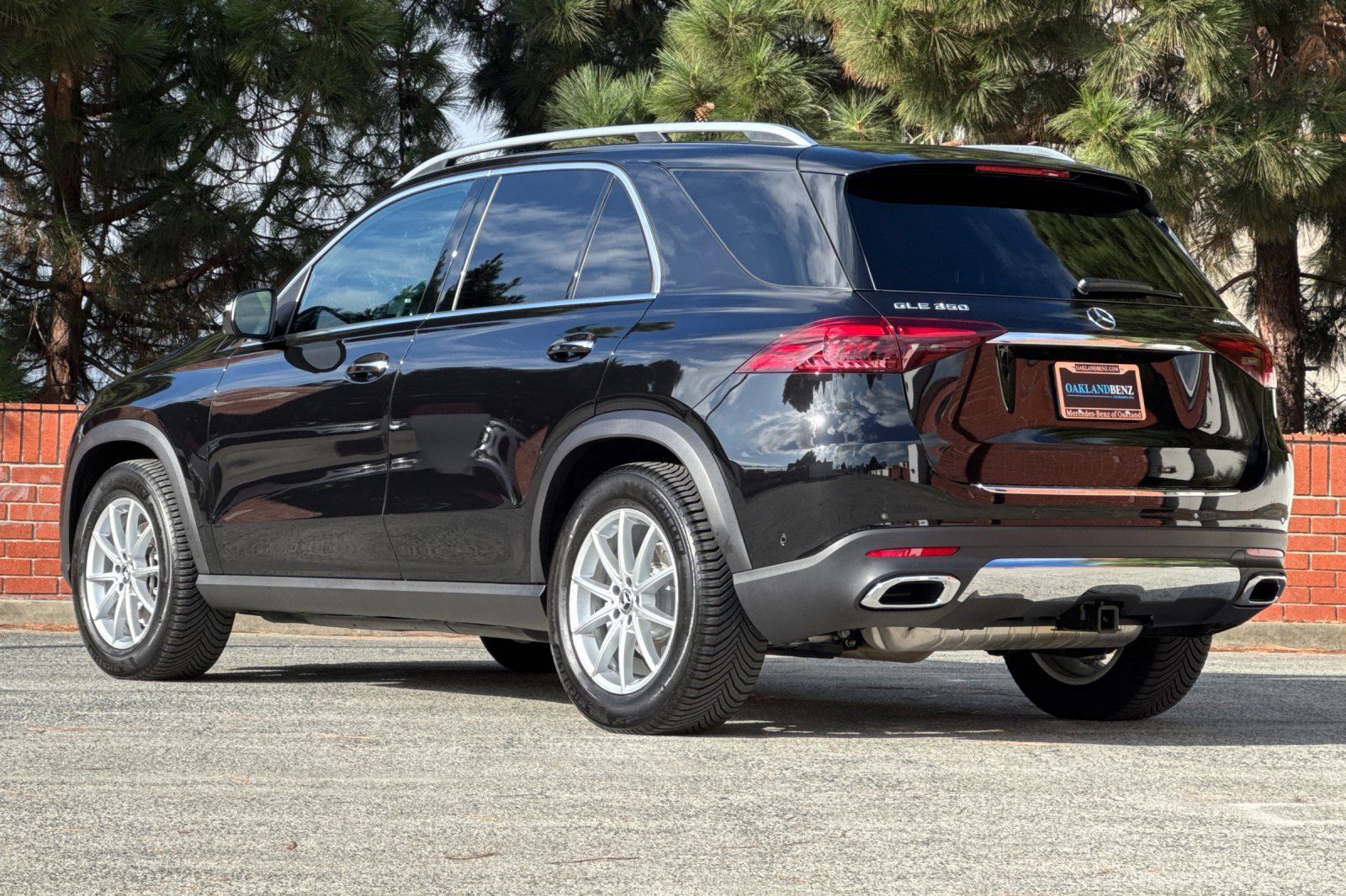 Certified 2026 Mercedes-Benz GLE 350 4MATIC image 6