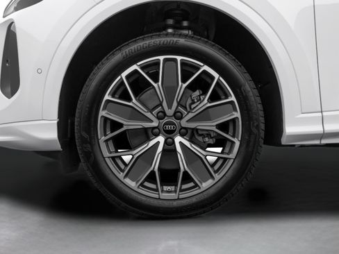 Certified 2025 Audi Q5 Premium w/ Convenience Package AWD/4WD image 37