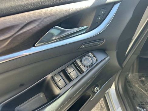 Used 2023 Buick Enclave Avenir w/ Avenir Technology Package FWD image 35