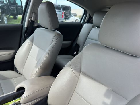 Used 2019 Honda HR-V LX image 21
