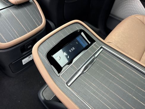 New 2026 Lincoln Navigator Black Label AWD/4WD image 33