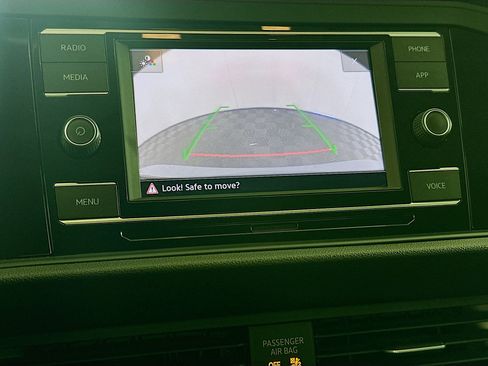 Used 2024 Volkswagen Jetta SE image 22