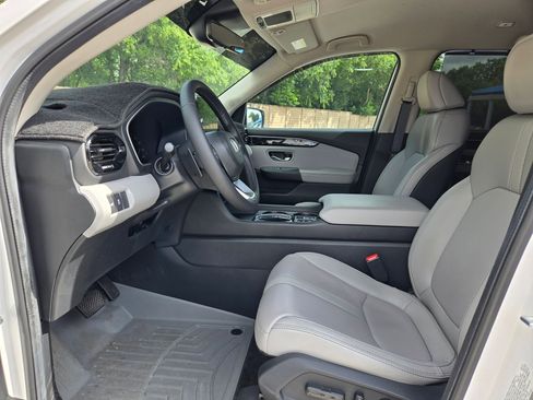 Used 2024 Honda Pilot EX-L image 9