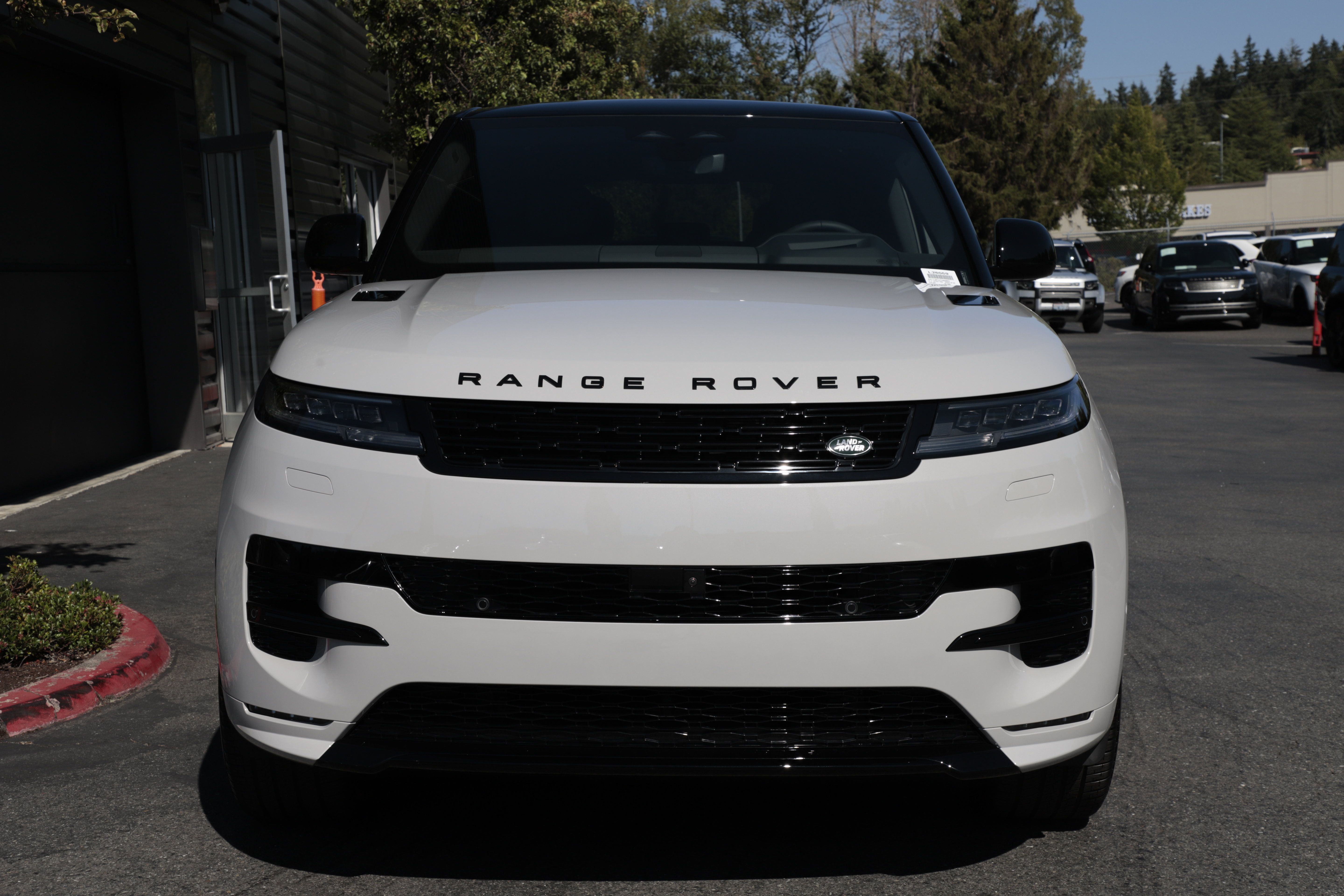 New 2026 Land Rover Range Rover Sport Dynamic SE AWD/4WD image 4