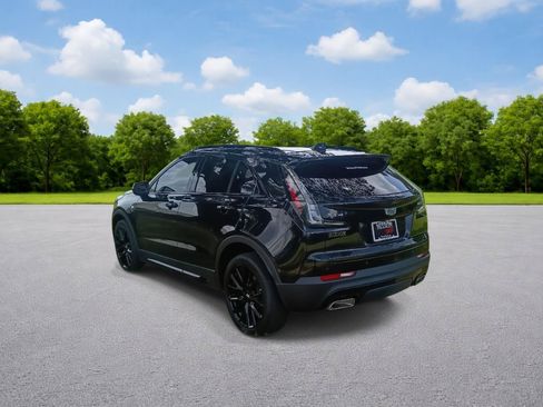 Used 2022 Cadillac XT4 Sport w/ LPO, ONYX Package FWD image 5