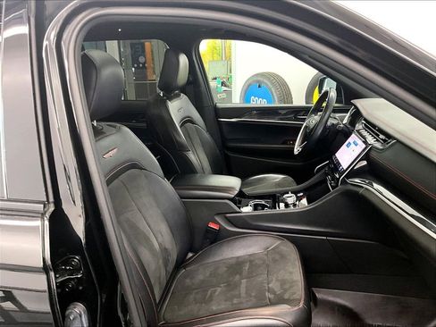 Used 2022 Jeep Grand Cherokee Trailhawk AWD/4WD image 11