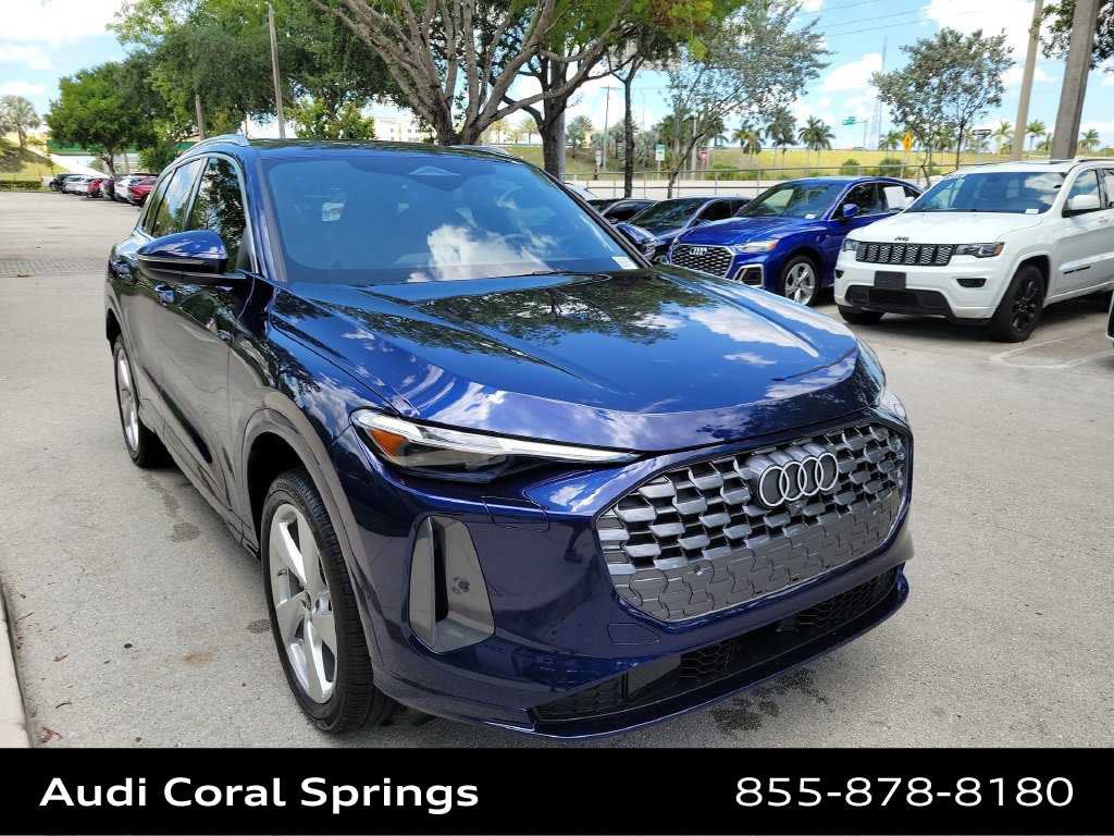 Certified 2025 Audi Q5 Premium Plus w/ Premium Plus AWD/4WD image 2