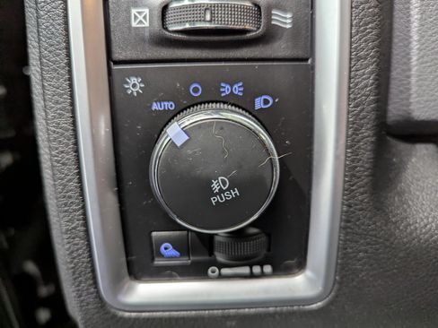 Used 2017 RAM 1500 Big Horn image 15