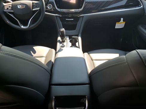 New 2025 Cadillac XT6 Premium Luxury w/ LPO, Floor Liner Package image 24