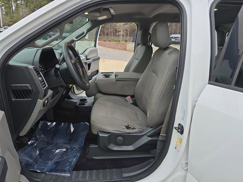 Used 2016 Ford F150 XLT image 17