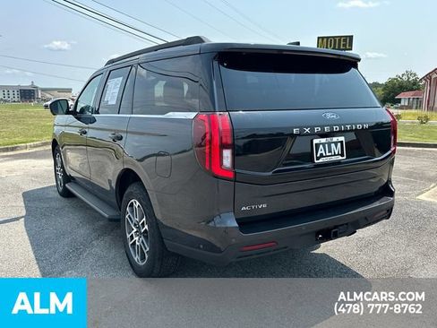 Used 2025 Ford Expedition Active AWD/4WD image 8