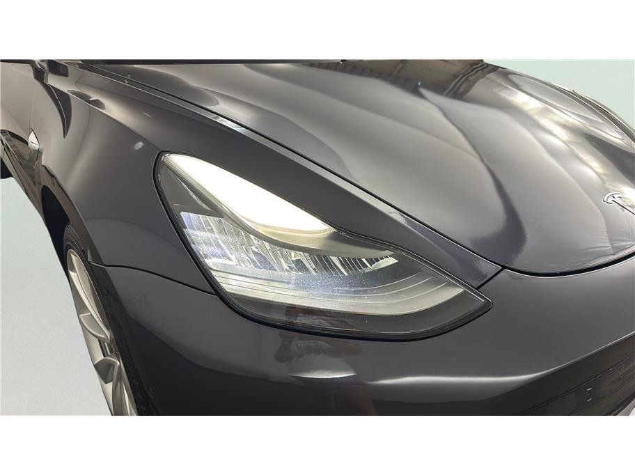 Used 2018 Tesla Model 3 Long Range RWD image 36