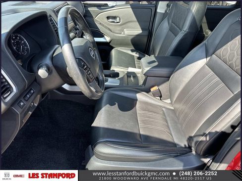 Used 2022 Nissan Frontier SV w/ SV Premium Package image 21