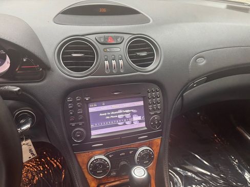 Used 2009 Mercedes-Benz SL 550 image 28