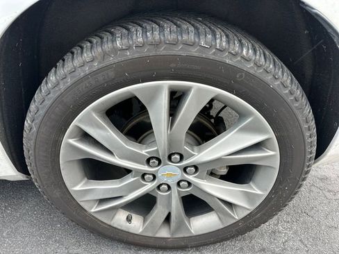 Used 2020 Chevrolet Blazer Premier w/ Driver Confidence II Package image 16