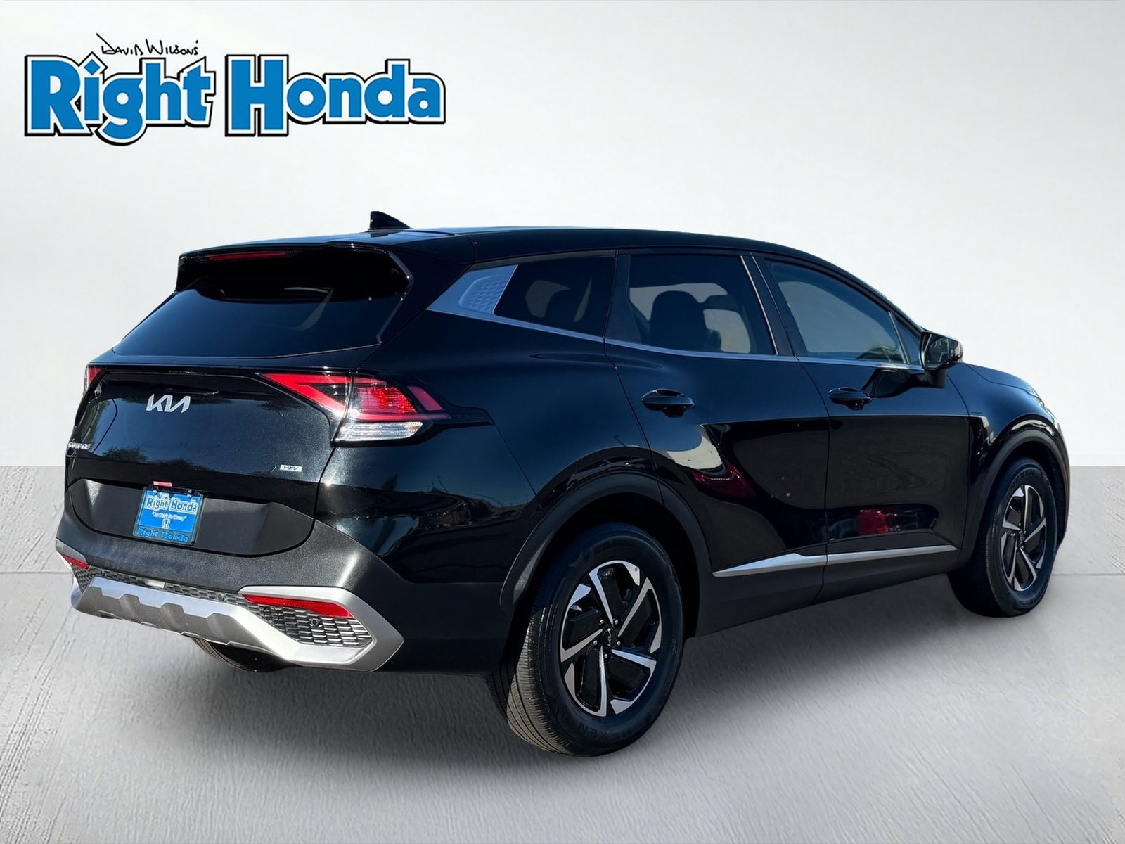 Used 2025 Kia Sportage LX FWD image 8