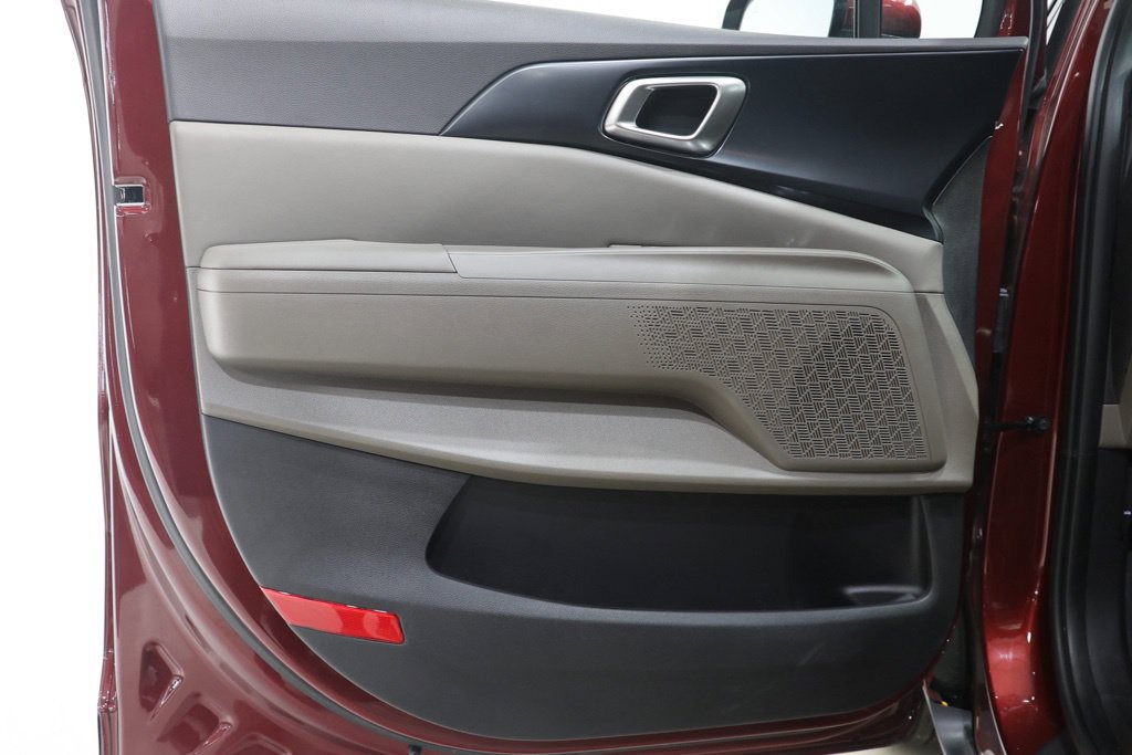 Used 2026 Kia Carnival FWD image 18