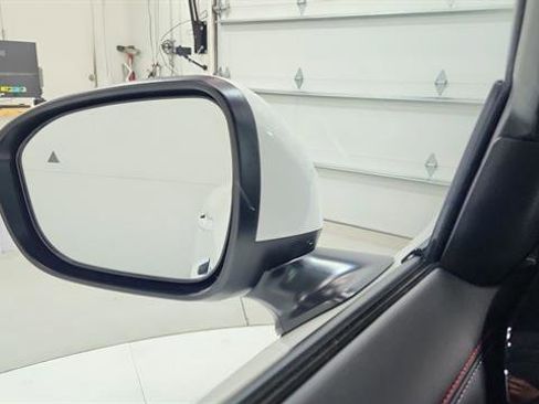 Certified 2025 Nissan Kicks SR image 12