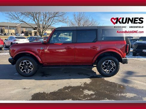 Used 2023 Ford Bronco Outer Banks image 8