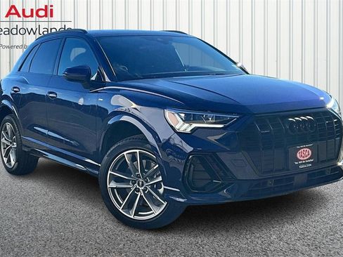 Used 2025 Audi Q3 2.0T Premium w/ Convenience Package image 3