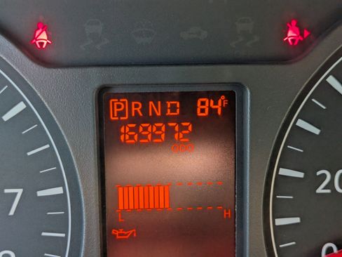 Used 2016 Nissan NV 2500 SV w/ Technology Package image 32