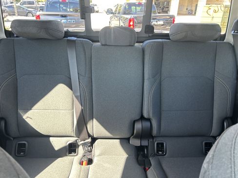 New 2025 Jeep Gladiator Sport image 16