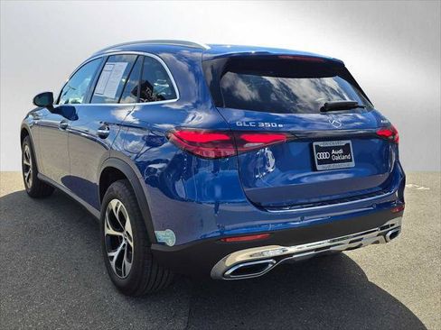 Used 2025 Mercedes-Benz GLC 350e 4MATIC image 5