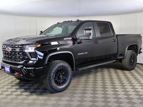 Used 2026 Chevrolet Silverado 2500 ZR2 w/ Snow Plow Prep/Camper Package AWD/4WD image 12