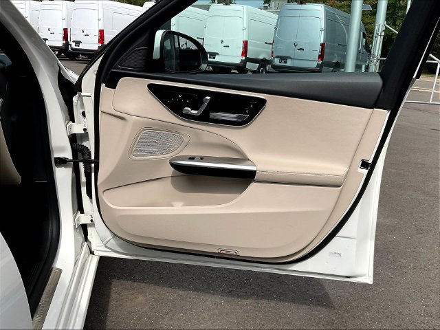 Used 2023 Mercedes-Benz C 300 4MATIC Sedan image 30