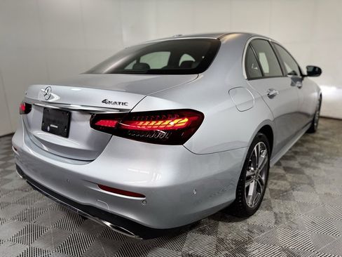 Used 2022 Mercedes-Benz E 350 4MATIC Sedan image 7