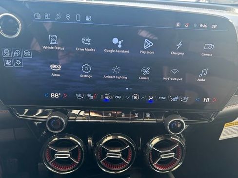Used 2025 Chevrolet Blazer EV RS AWD/4WD image 33