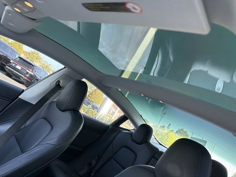 Used 2018 Tesla Model 3 Long Range RWD image 29
