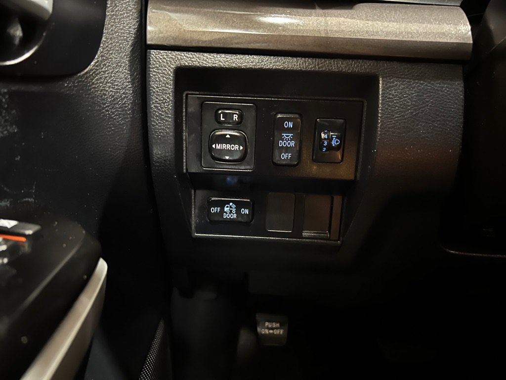 Used 2017 Toyota Tundra SR5 AWD/4WD image 37