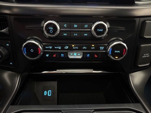 Used 2024 Ford F150 Lariat AWD/4WD image 42