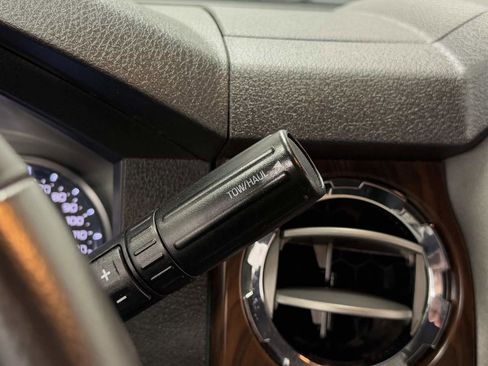 Used 2013 Ford F250 Lariat w/ Lariat Chrome Pkg image 20